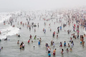 Color photo of June Gloom in Santa Monica